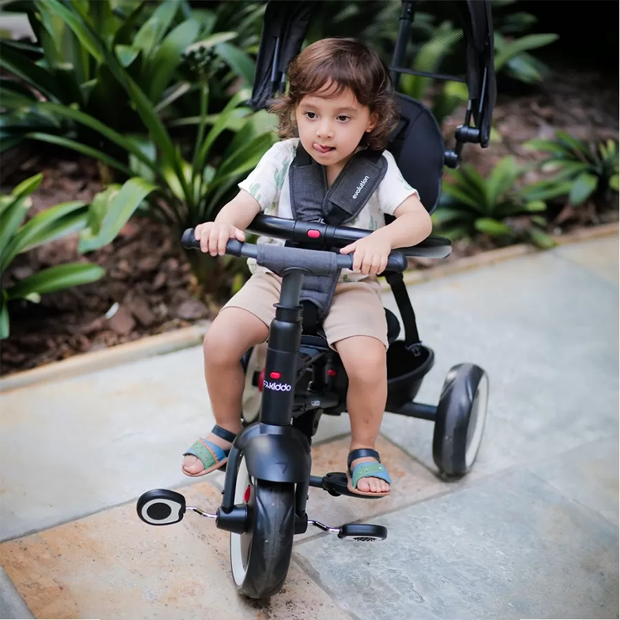 Kit Passeio no Parque: Carrinho Triciclo Evolution Dobrável + Tapete Emborrachado Dobrável Carrinhos Kiddo